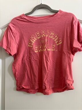 American Eagle Outfitters Coral Short Sleeve Tee